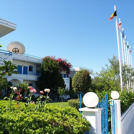Garden Hotel Пастида Экстерьер фото