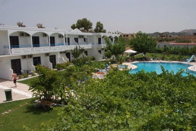 Garden Hotel Пастида Экстерьер фото