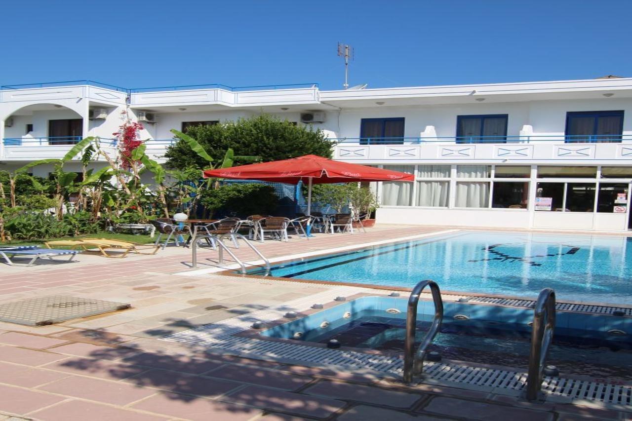 Garden Hotel Пастида Экстерьер фото