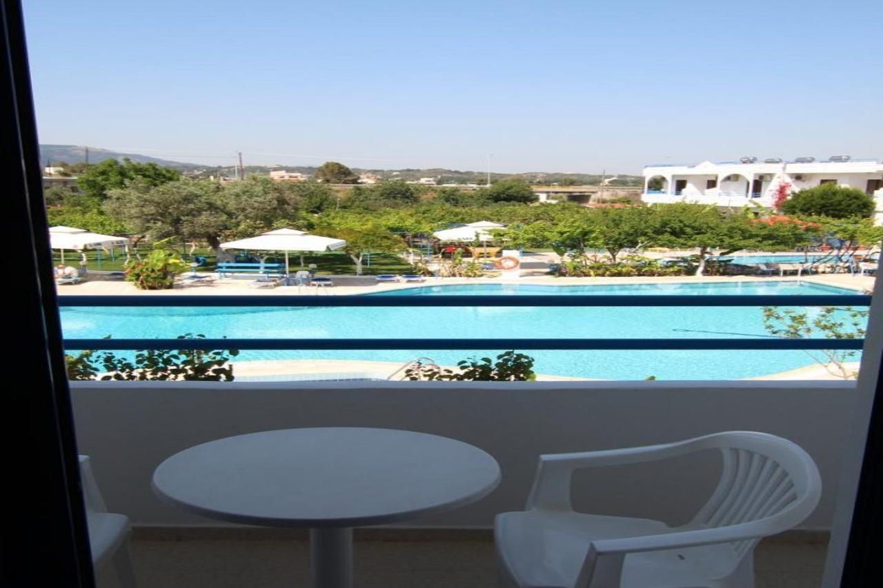 Garden Hotel Пастида Экстерьер фото