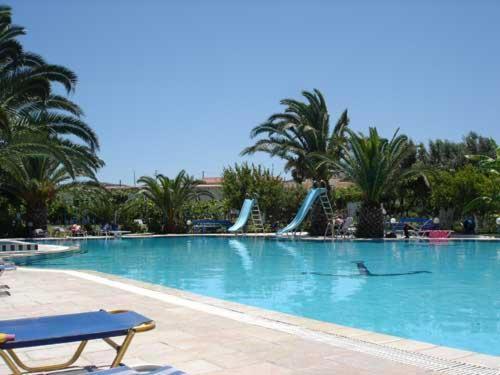 Garden Hotel Пастида Экстерьер фото