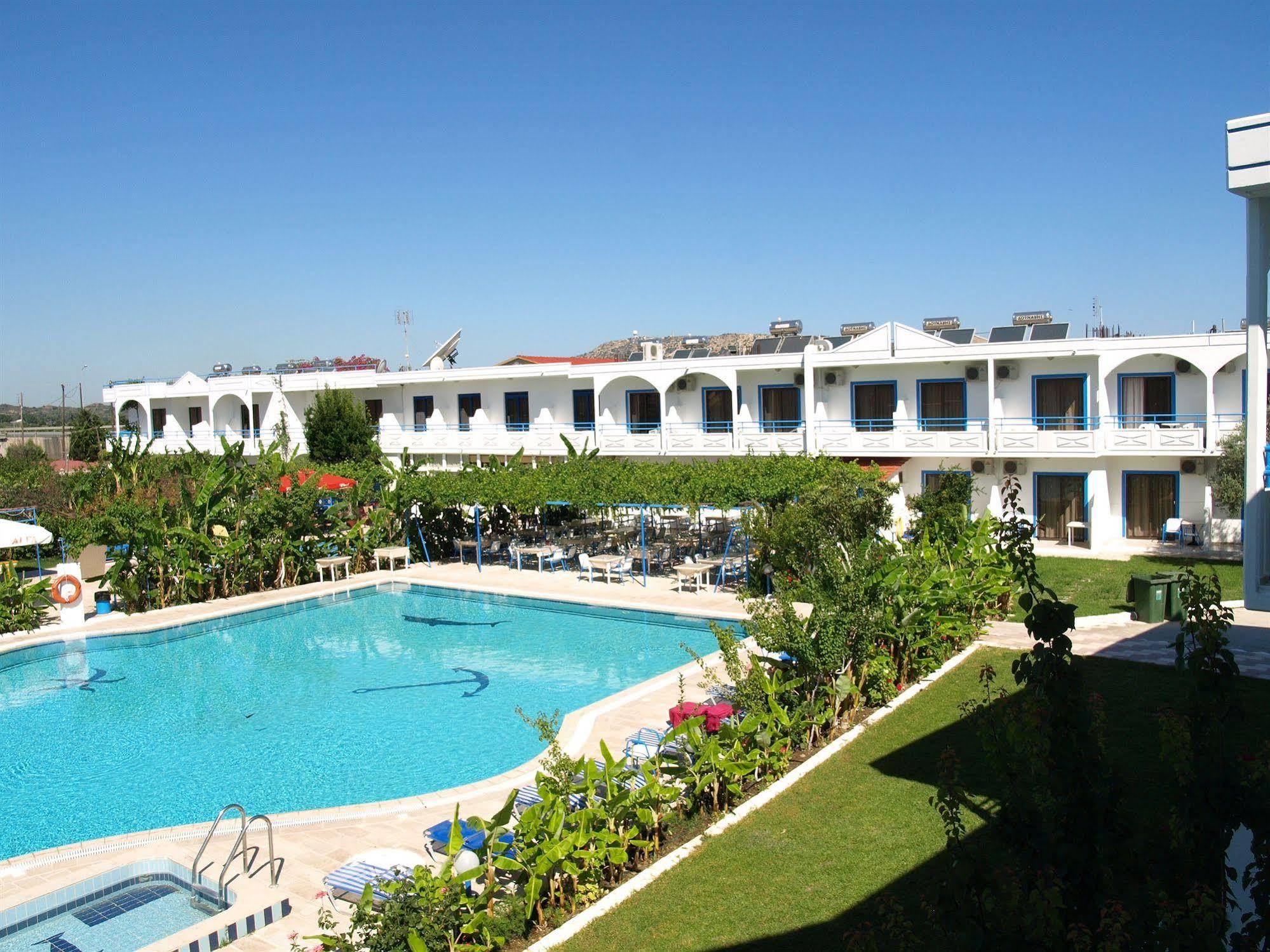 Garden Hotel Пастида Экстерьер фото